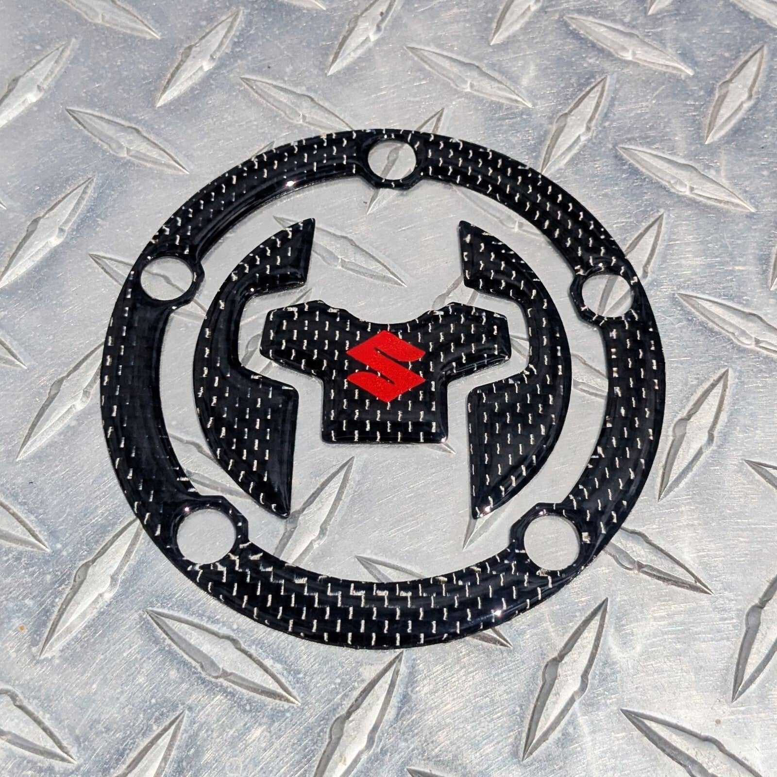 Real Carbon Fuel / Gas Cap Pad - 2018 + SV650 V-STROM 650 1000 1050 XT X DL DE
