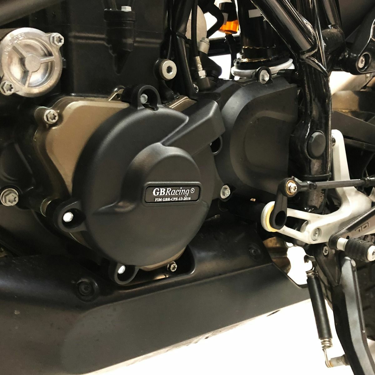 GB Racing 690 DUKE SMC ENDURO / R Engine Case Cover Slider / Protector Set KTM