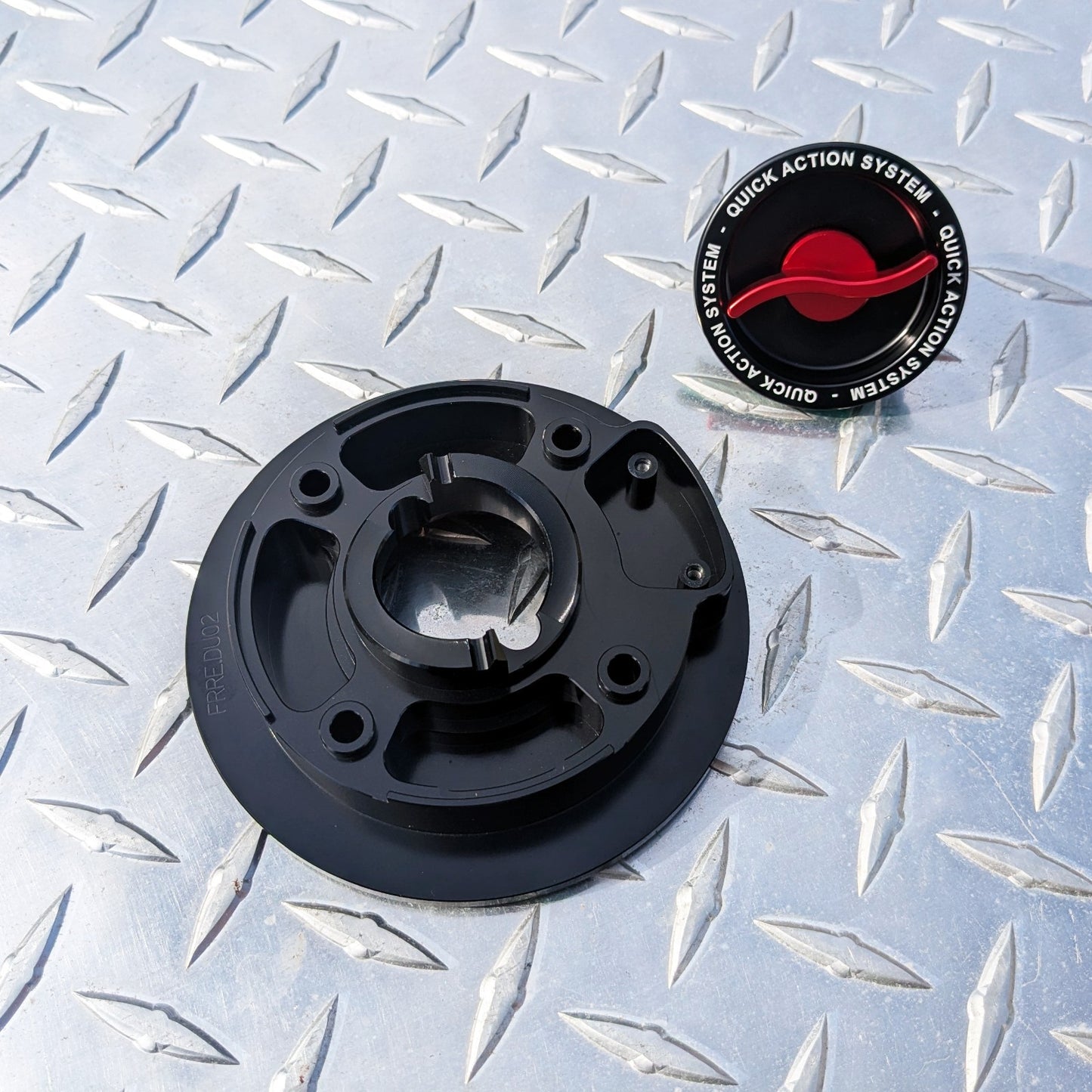 Ducati Red Quick Fuel Gas Cap STREETFIGHTER V4 V2 848 1098 / S & SCRAMBLER 1100