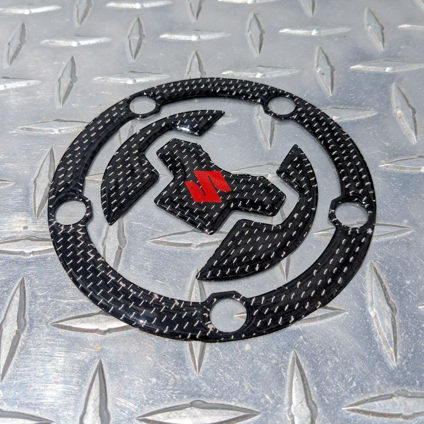 Real Carbon Fuel / Gas Cap Pad - 2018 + SV650 V-STROM 650 1000 1050 XT X DL DE